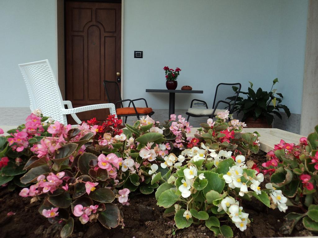 B&B Il Viandante เมซานเย ภายนอก รูปภาพ